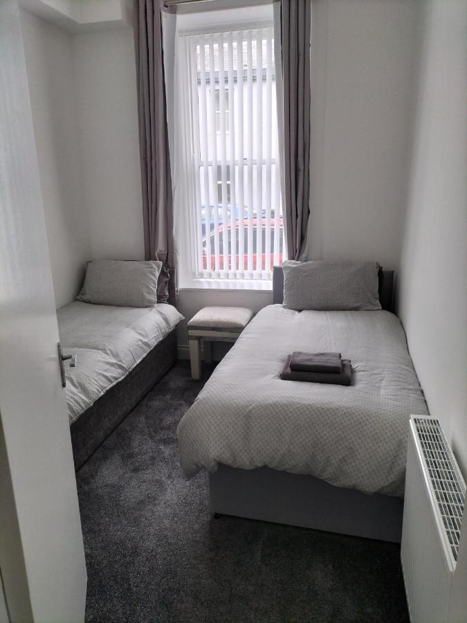 Maze Great Escape Apartment Ayr Ngoại thất bức ảnh
