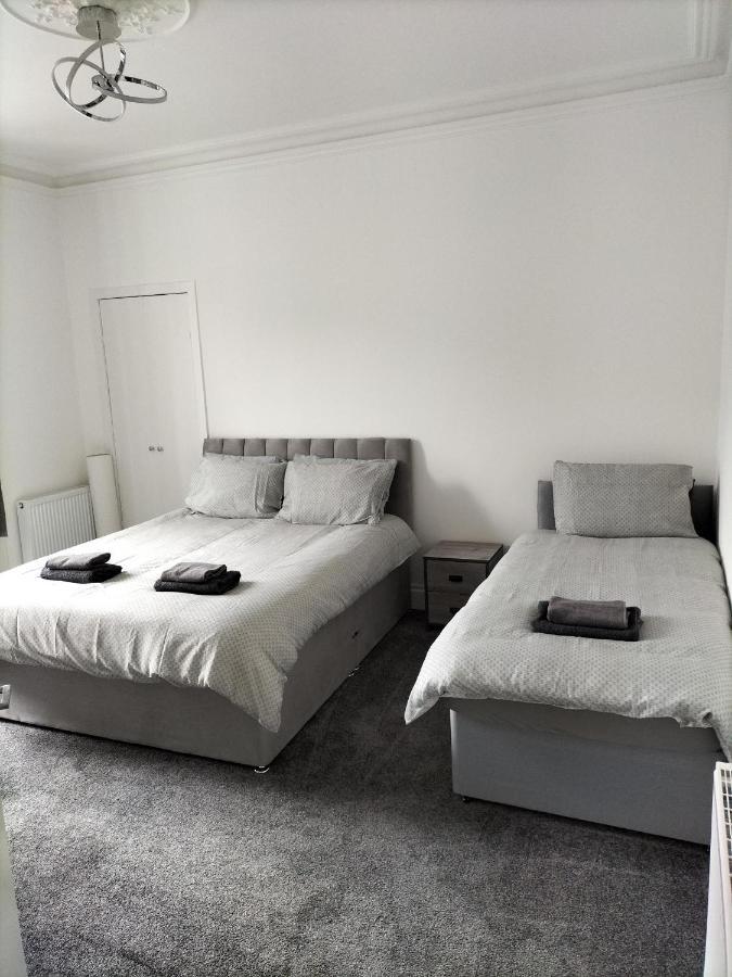 Maze Great Escape Apartment Ayr Ngoại thất bức ảnh