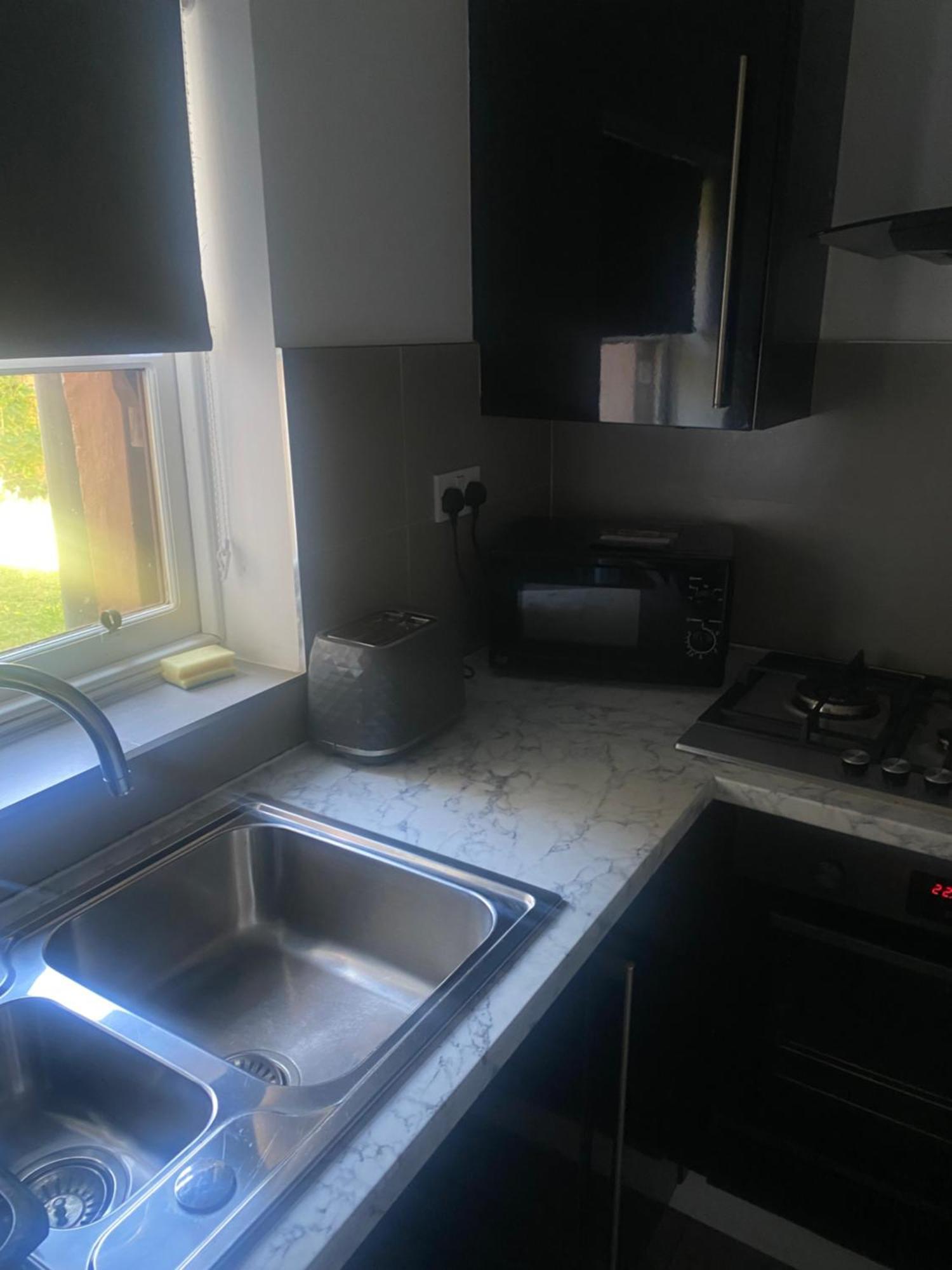 Maze Great Escape Apartment Ayr Ngoại thất bức ảnh